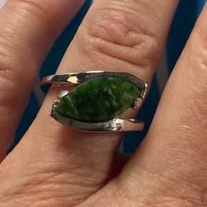 Gorgeous Vintage Jade Sterling Silver Ring Size 6